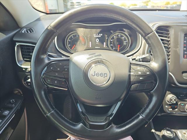 Photo of 2020 Diamond Black Crystal Pearlcoat Jeep Cherokee