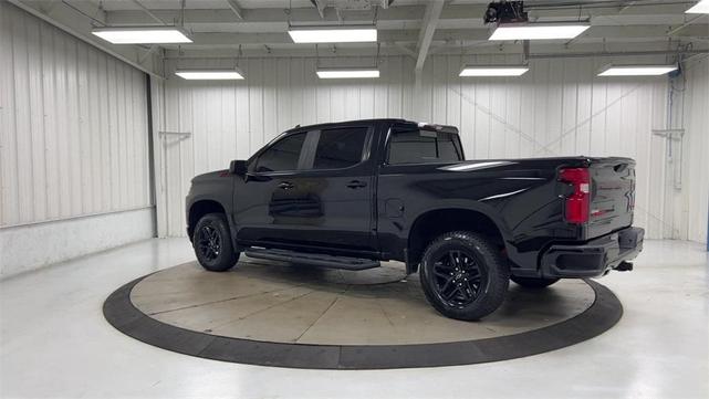 Photo of 2020 Black Chevrolet Silverado 1500
