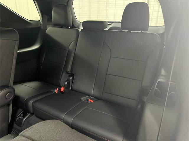 Photo of 2025 Sterling Gray Metallic Chevrolet Traverse