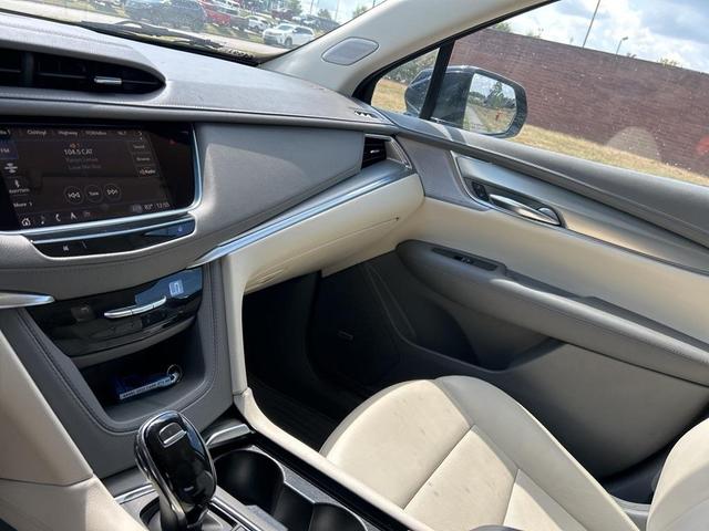Photo of 2022 Dark Moon Blue Metallic Cadillac XT5