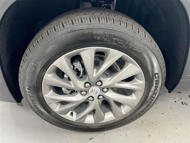 Photo of 2026 Summit White Buick Enclave