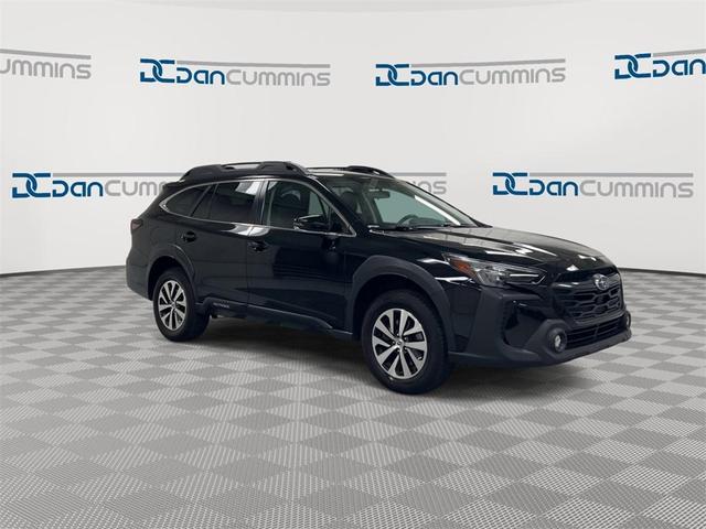 Photo of 2023 Crystal Black Silica Subaru Outback
