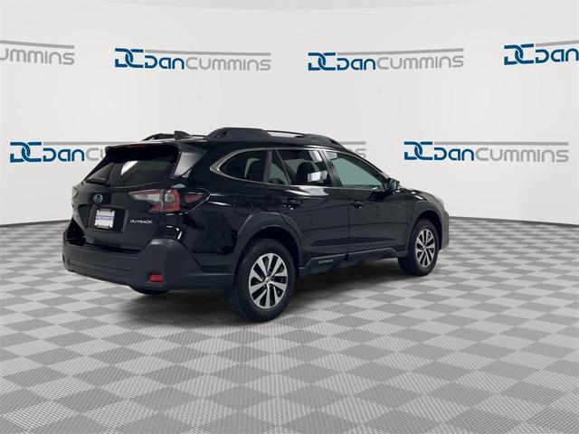 Photo of 2023 Crystal Black Silica Subaru Outback