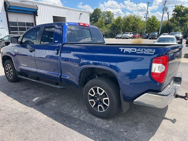 Photo of 2015 Blue Ribbon Metallic Toyota Tundra