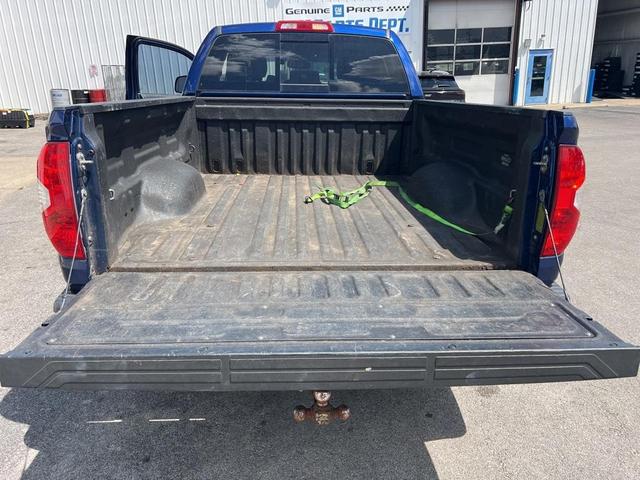 Photo of 2015 Blue Ribbon Metallic Toyota Tundra