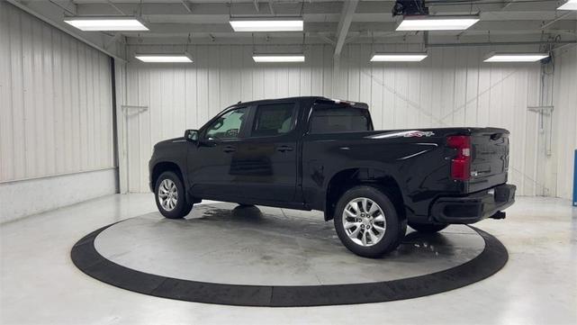 Photo of 2023 Black Chevrolet Silverado 1500