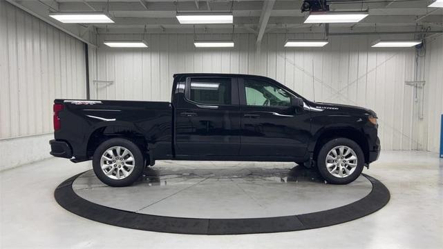 Photo of 2023 Black Chevrolet Silverado 1500