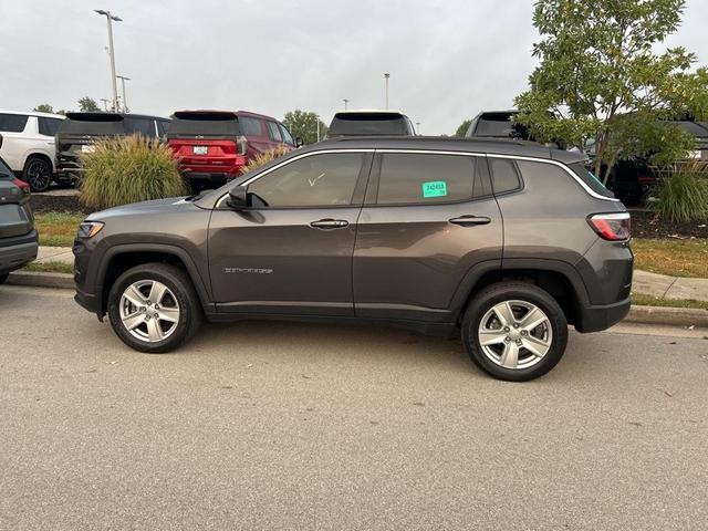 Photo of 2022 Granite Crystal Clearcoat Metallic Jeep Compass