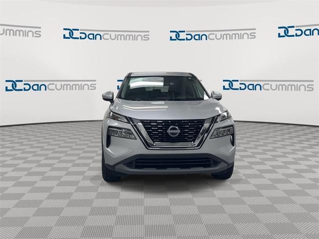 Photo of 2023 Brilliant Silver Metallic Nissan Rogue