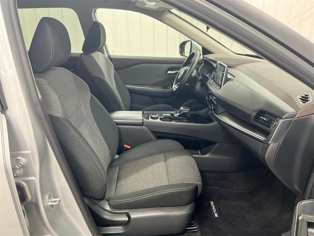 Photo of 2023 Brilliant Silver Metallic Nissan Rogue