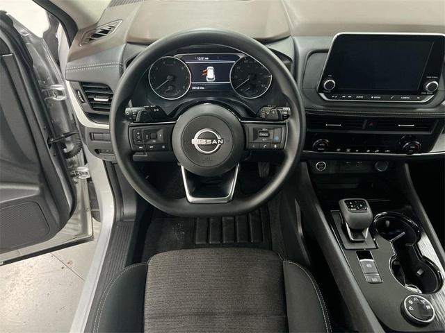 Photo of 2023 Brilliant Silver Metallic Nissan Rogue