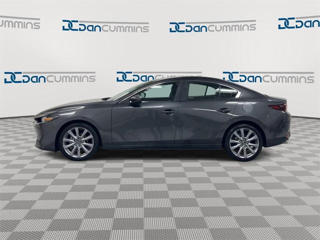 Photo of 2023 Machine Gray Metallic Mazda Mazda3