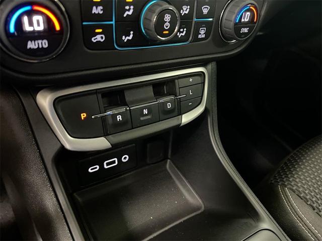 Photo of 2023 Summit White GMC Terrain