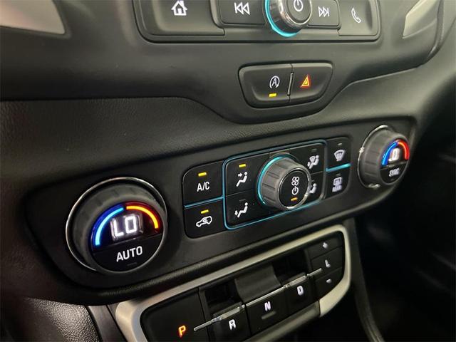 Photo of 2023 Summit White GMC Terrain