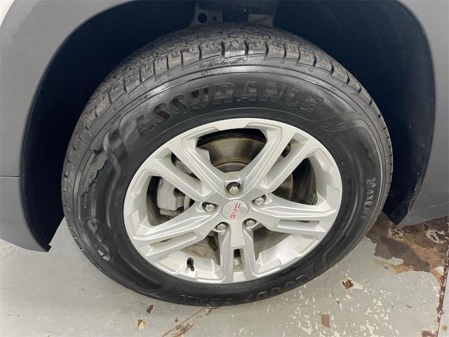 Photo of 2023 Summit White GMC Terrain