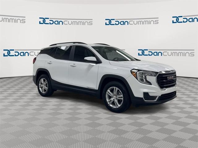 Photo of 2023 Summit White GMC Terrain