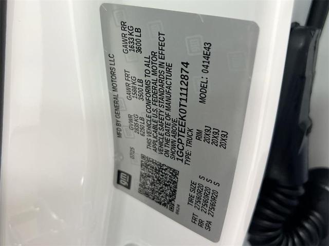 Photo of 2026 Summit White Chevrolet Colorado