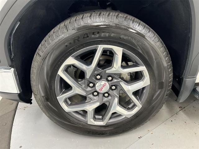 Photo of 2023 White Frost Tri-Coat GMC Sierra 1500