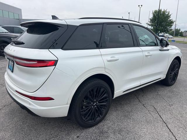 Photo of 2023 Pristine White Lincoln Corsair