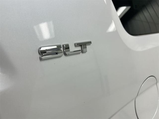 Photo of 2016 White Frost Tri-Coat GMC Acadia