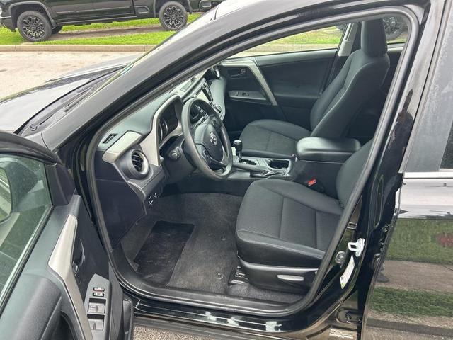 Photo of 2016 Black Toyota RAV4