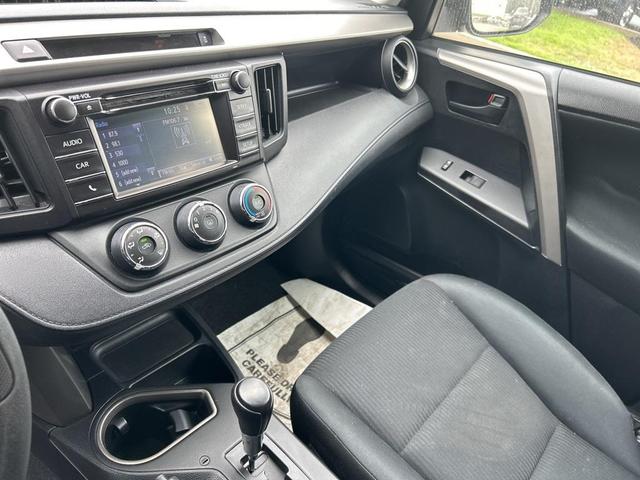 Photo of 2016 Black Toyota RAV4