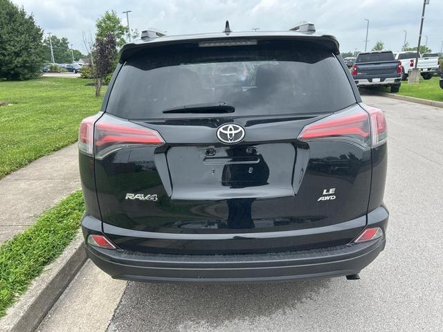 Photo of 2016 Black Toyota RAV4