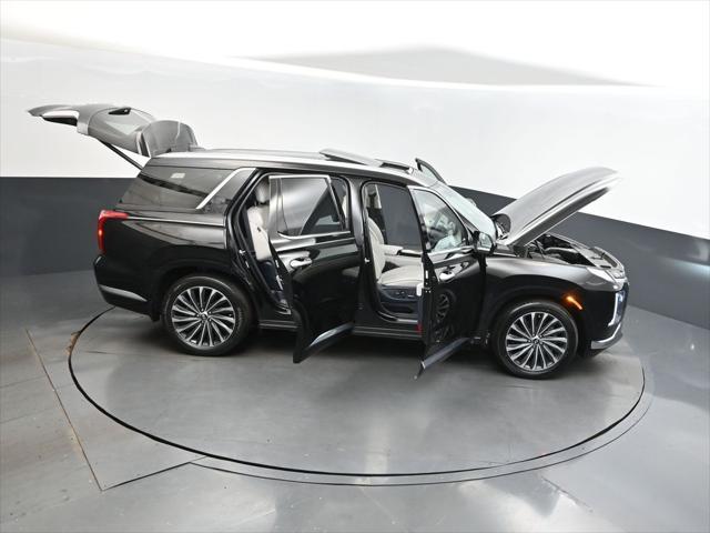 Photo of 2023 Abyss Black Pearl Hyundai PALISADE