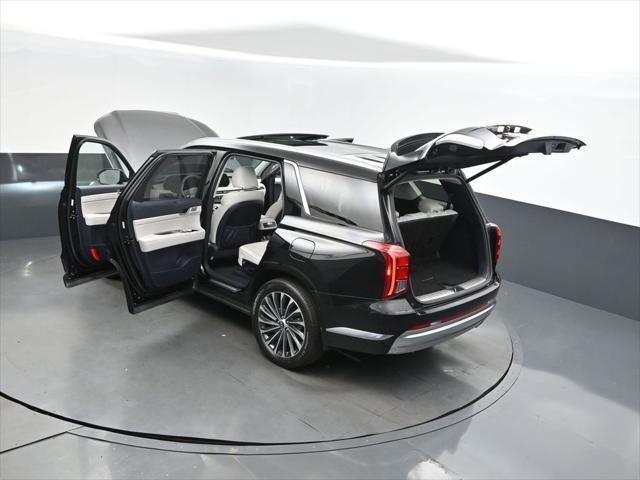 Photo of 2023 Abyss Black Pearl Hyundai PALISADE