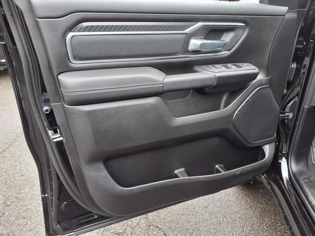 Photo of 2025 Diamond Black RAM 1500