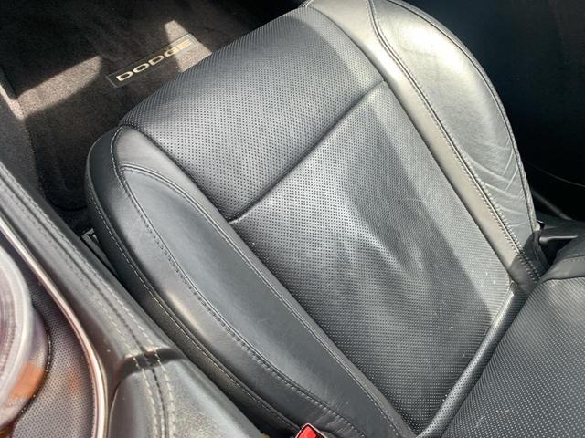 Photo of 2017 Pitch Black Clearcoat Dodge Challenger
