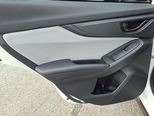 Photo of 2018 Crystal White Pearl Subaru Crosstrek