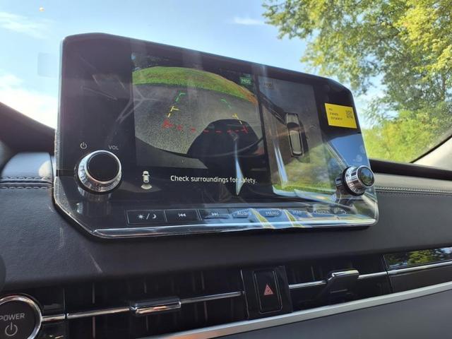 Photo of 2025 Black Mitsubishi Outlander PHEV