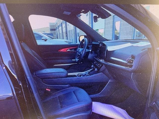 Photo of 2024 Mosaic Black Metallic Chevrolet Traverse