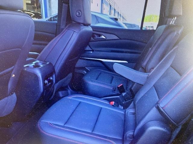 Photo of 2024 Mosaic Black Metallic Chevrolet Traverse