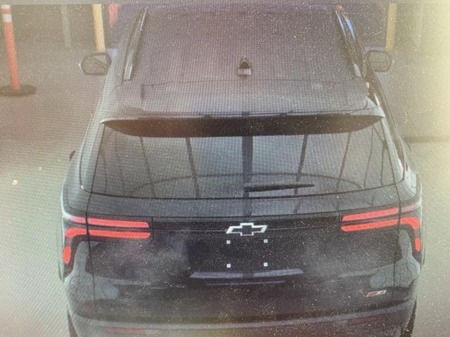 Photo of 2024 Mosaic Black Metallic Chevrolet Traverse