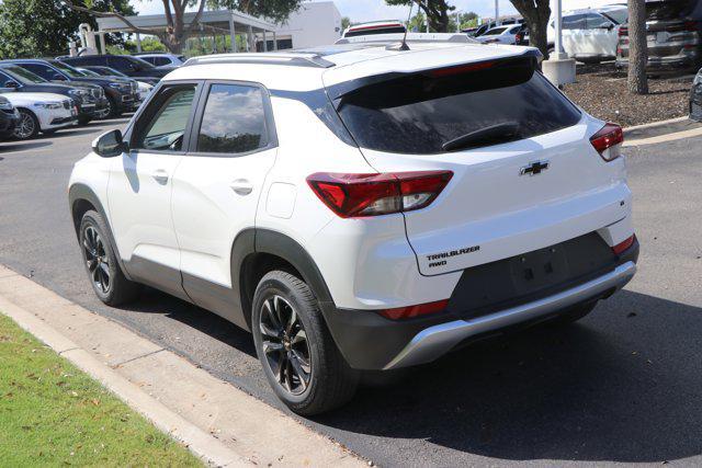 Photo of 2021 Iridescent Pearl Tricoat Chevrolet Trailblazer