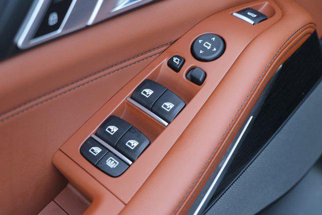 Photo of 2026 Carbon Black Metallic BMW X7