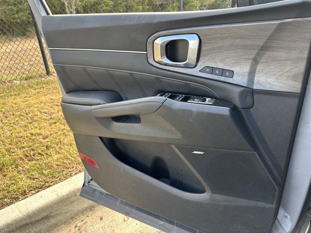 Photo of 2025 Wolf Gray Kia Sorento
