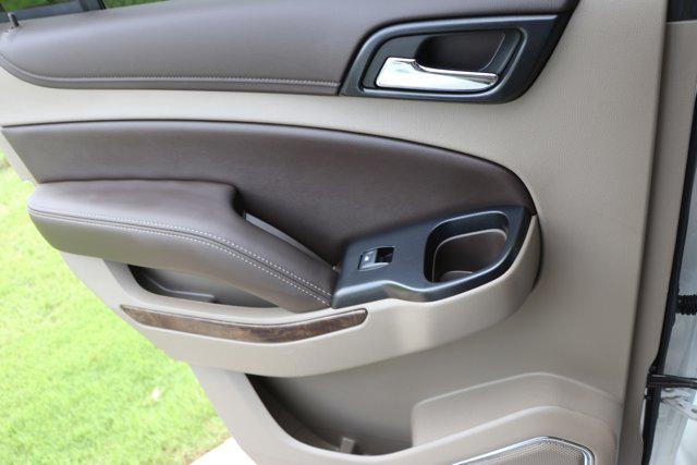 Photo of 2020 Summit White Chevrolet Tahoe