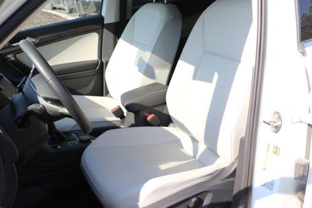 Photo of 2021 Pure White Volkswagen Tiguan