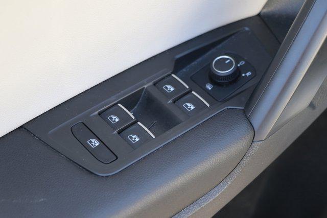 Photo of 2021 Pure White Volkswagen Tiguan