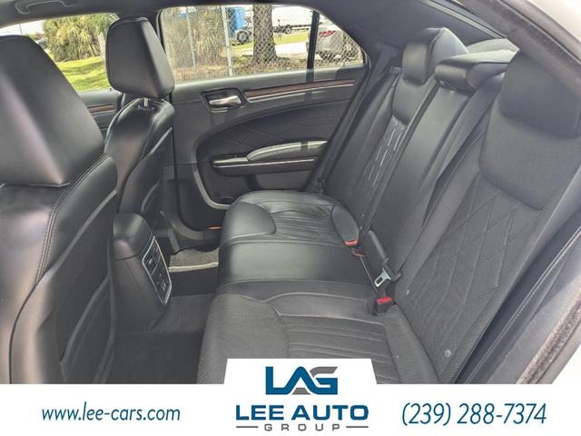 Photo of 2015 Bright White Clearcoat Chrysler 300C