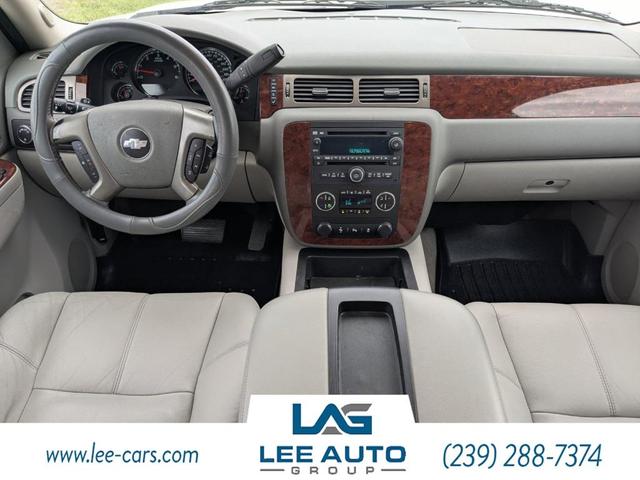 Photo of 2012 Summit White Chevrolet Suburban