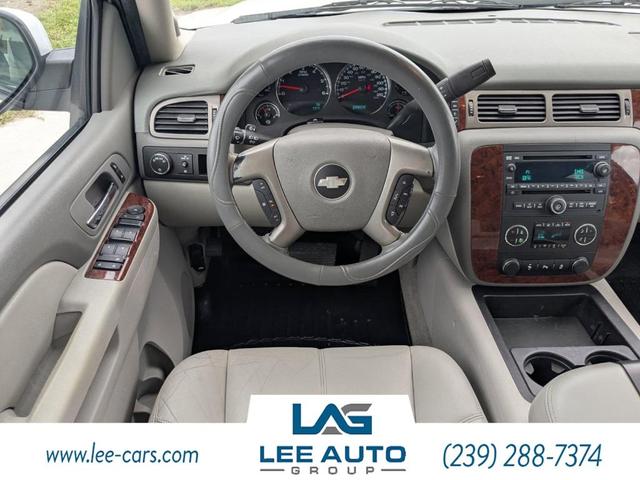 Photo of 2012 Summit White Chevrolet Suburban