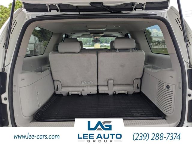 Photo of 2012 Summit White Chevrolet Suburban