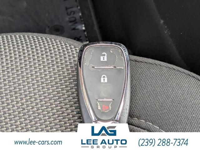Photo of 2023 Sterling Gray Metallic Chevrolet Traverse