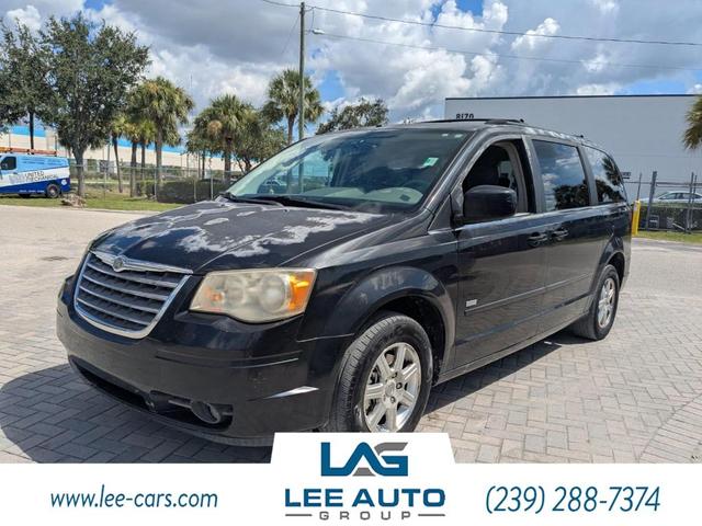 Photo of 2008 Brilliant Black Crystal Pearl Chrysler Town & Country