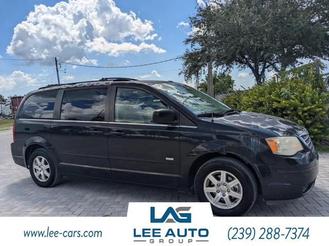 Photo of 2008 Brilliant Black Crystal Pearl Chrysler Town & Country