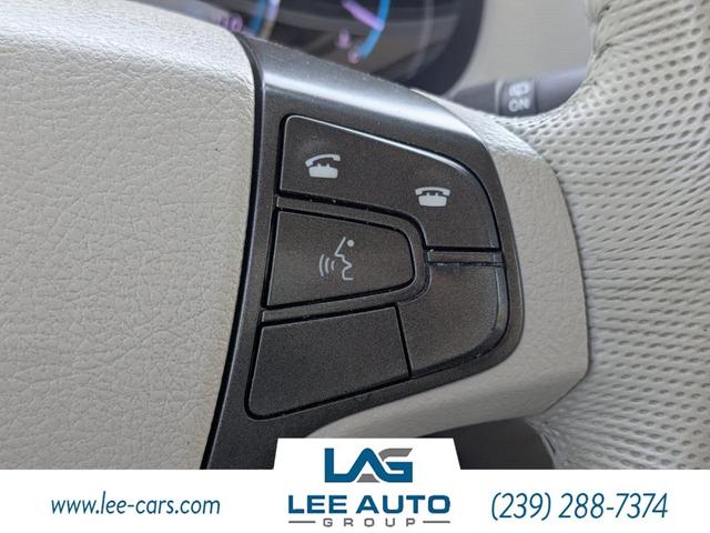 Photo of 2014 Black Toyota Sienna